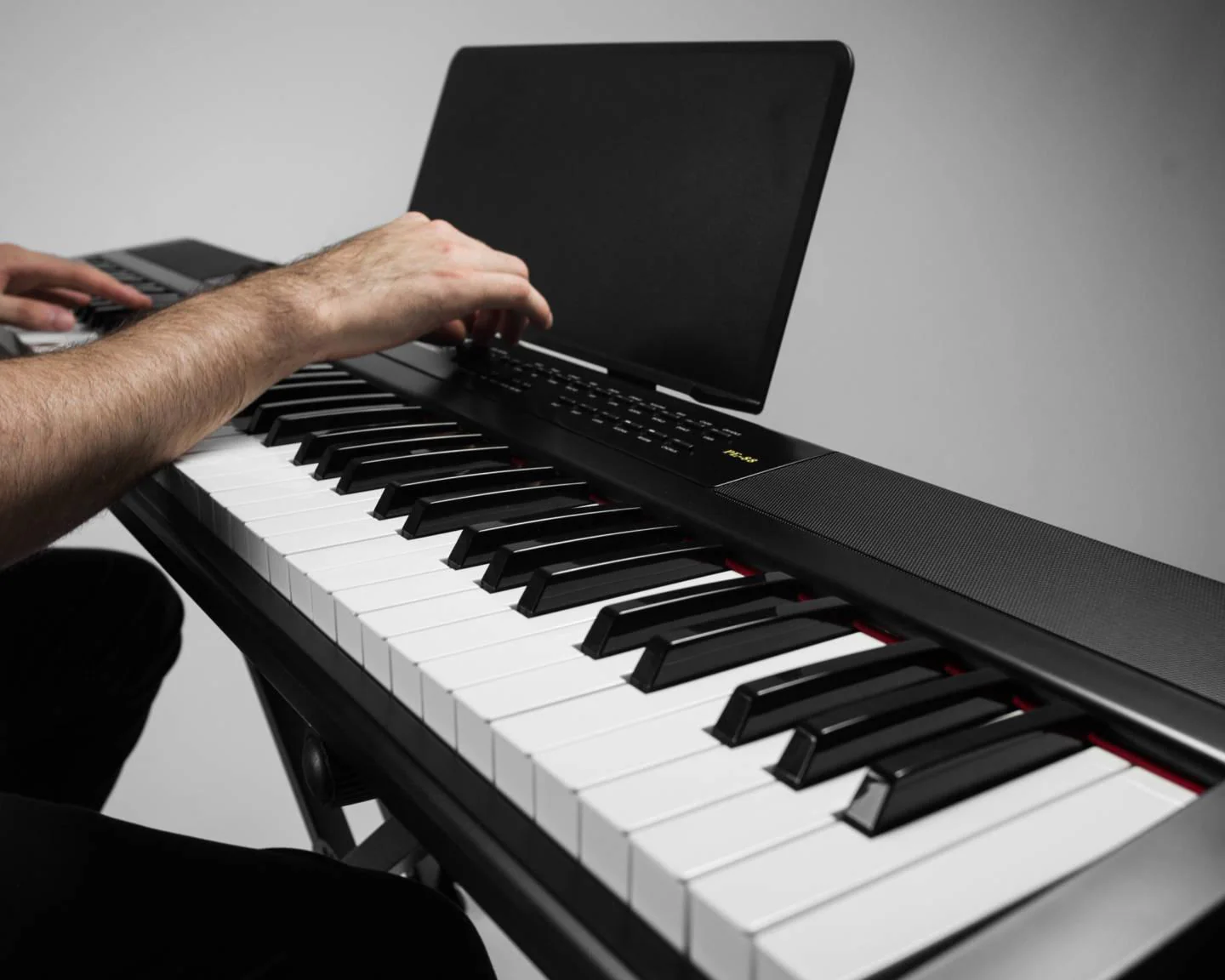 Piano Digital Artesia Pe-88 Negro - Image 5